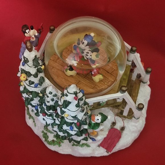 Disney Mickey Mouse Minnie Winter Wonderland Christmas Musical Snow Globe - Picture 12 of 12